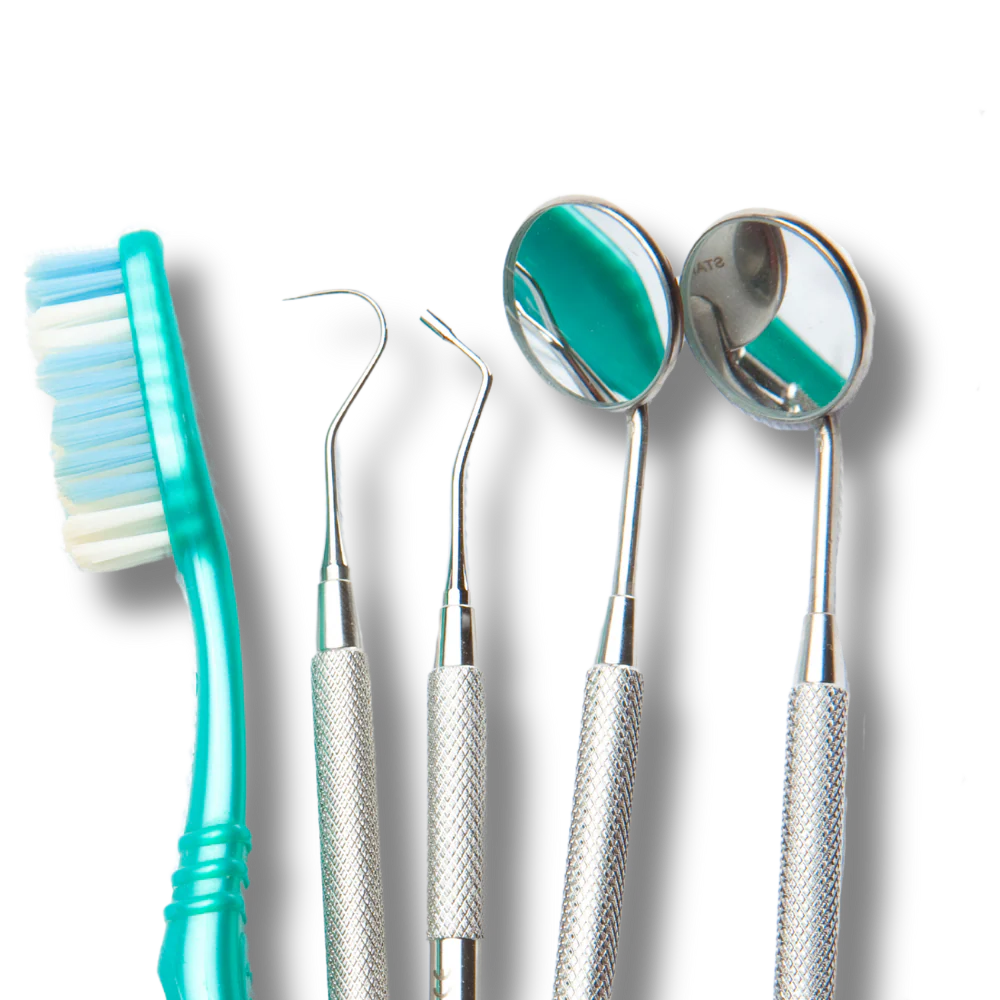 Instrumental clínico preparado para cirugía oral en Clínica Santamaría